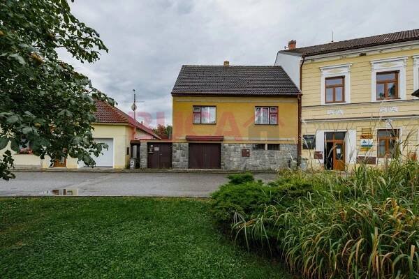 Prodej dvougeneračního domu, 230 m2, Dubné, okres České Budějovice