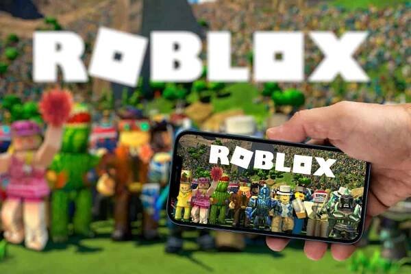 How To Appear Offline On Roblox (PC & Mobile)
