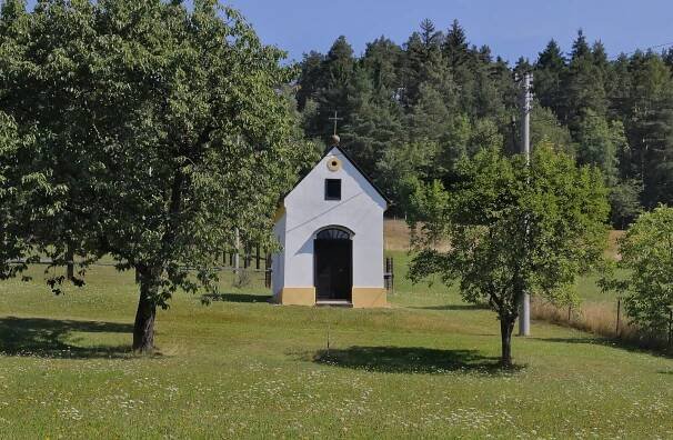 Soubor:Drslavice, Chválov, chapel.jpg