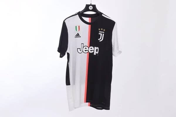 CHARITATIVNÍ AUKCE: Podepsaný dres Pavla Nedvěda (Juventus FC)