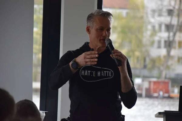 Fahrradkurier Martin Schmidt: „Wir müssen Logistik komplett neu denken!“ (Foto: C. Harttmann)