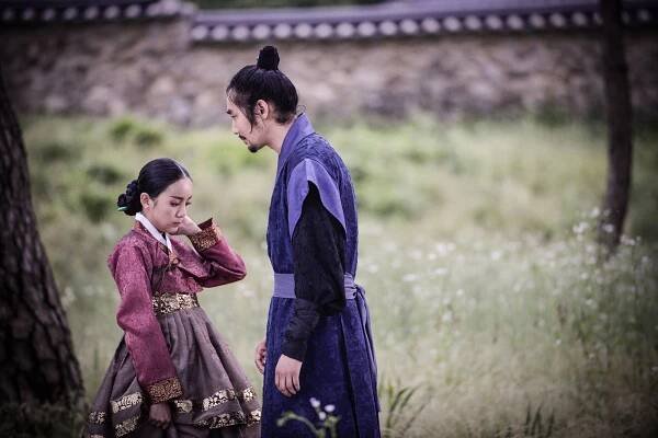 Eun-bi Kang, Wook-hwan Yeo - Jooineobsneun kkoch : eoudong - Z filmu