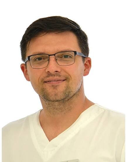Dr. Oleh Shkapovskyi, zubní lékař – Magic Smile