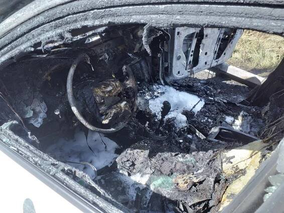 Auto v plamenech: hasiči likvidovali požár u Ostrovačic