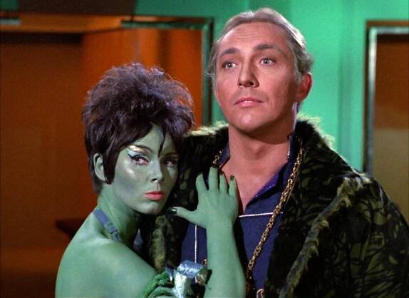 Yvonne Craig, Steve Ihnat - Star Trek - Koho chtějí bohové zničit - Z filmu