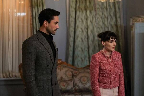 Kül Masalı - Davetsiz Misafirler - Z filmu - Gökhan Alkan, Sevda Erginci