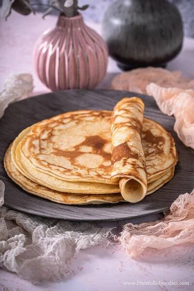 Einfaches Pfannkuchen Rezept - süß und herzhaft