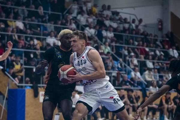 POSTUPUJEME DO NBL! | BK GAPA Hradec Králové