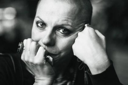 Fotila svůj příběh s rakovinou: Vaše tělo vás chce zabít, je těžké se s tím vyrovnat, říká Rathkopf
