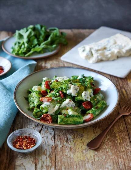rigatoni al pesto e gorgonzola