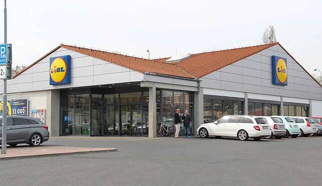 Chomutovský Lidl ve Wolkerově ulici.