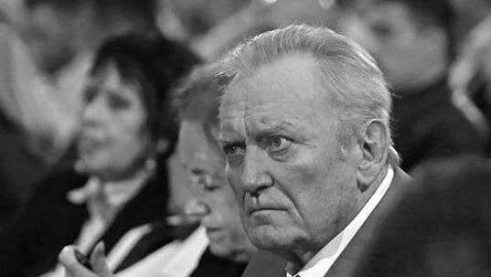 Fotbalový smutek. Zemřel kouč století, muž, který odmítl Real a odstoupil kvůli válce