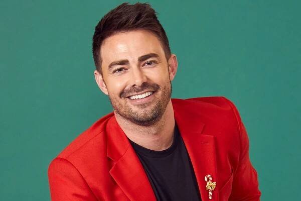 Jonathan Bennett Reveals What Time of Year Is Best to Shoot a Christmas Film — and His Answer Is Surprising! (Exclusive)