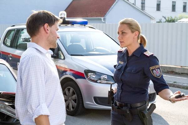 CopStories - Kleinvieh - Z filmu - David Oberkogler, Kristina Bangert