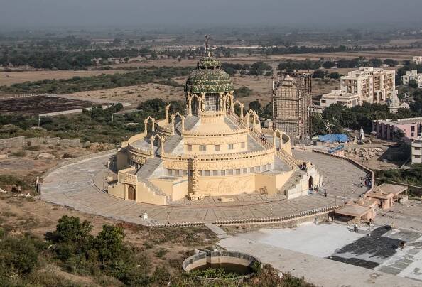 Samovsaran Mandir in Palitana, Gujarat