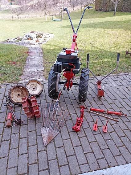 Prodam Vari, prevodovka T-20, zanovni pneu plne funkcni, s naradim cena 20000kc T.773502190 - InzerceTrinec.cz