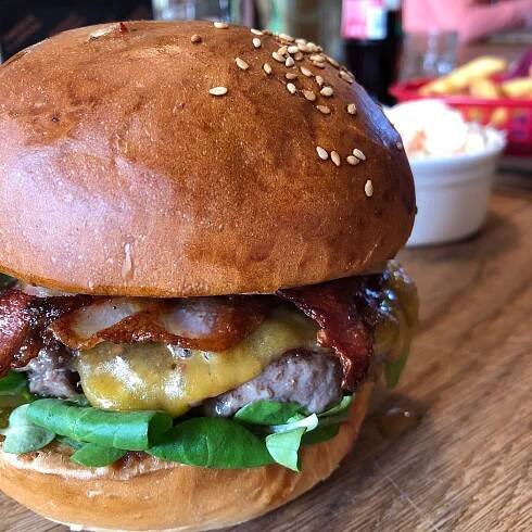 R BURGER & MINIGOLF, Svoboda nad Upou - Restaurant Reviews, Photos & Phone Number - Tripadvisor