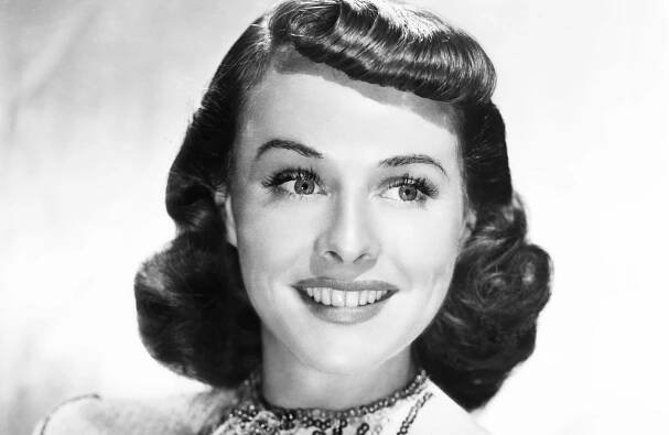 28-facts-about-paulette-goddard