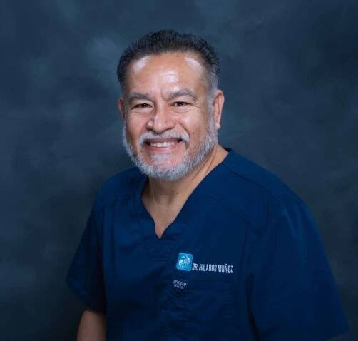 Muñoz, Eduardo, DDS