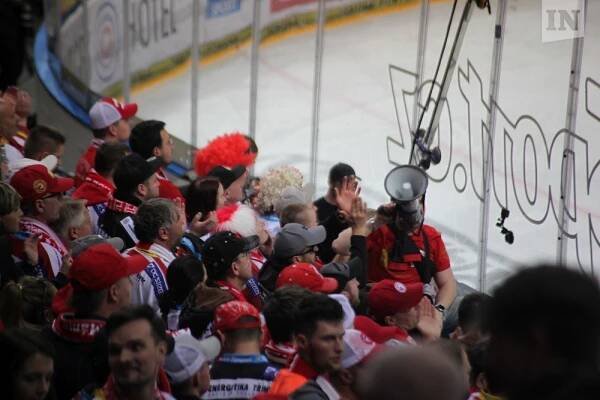 BITVA V HLEDIŠTI - HC Sparta Praha versus HC Oceláři Třinec | PrahaIN 