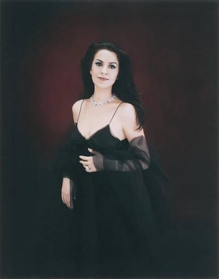 Angela Gheorghiu | Warner Classics