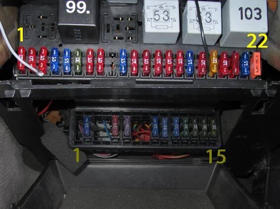 Elektrik_Sicherungen_Leiste_Haupt.jpg