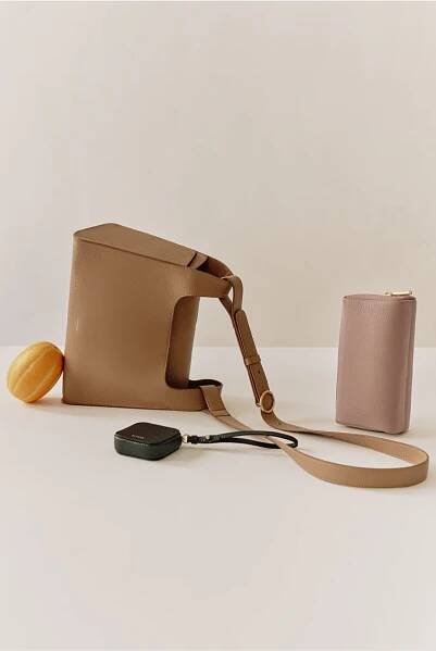 Double Loop Bag – Cuyana 