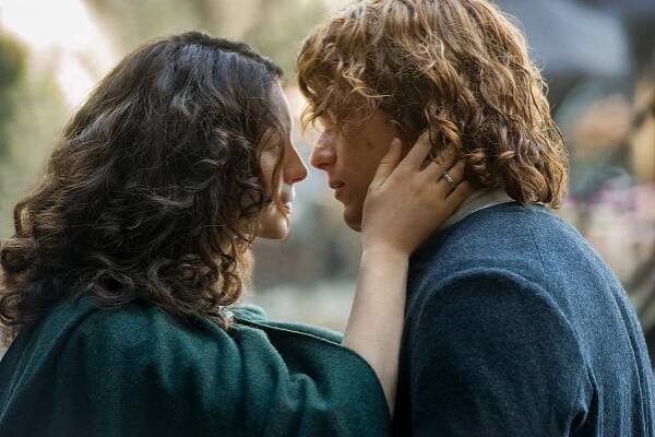 Cizinka - Série 2 - Jako v zrcadle - Z filmu - Caitríona Balfe, Sam Heughan