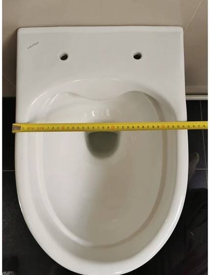 Japonský elektronický bidet s dálkovým ovládáním a automatickým sklápěním sedátka - STANDARD