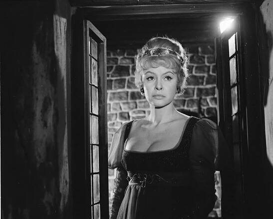 Waterloo - Z filmu - Irena Kačírková