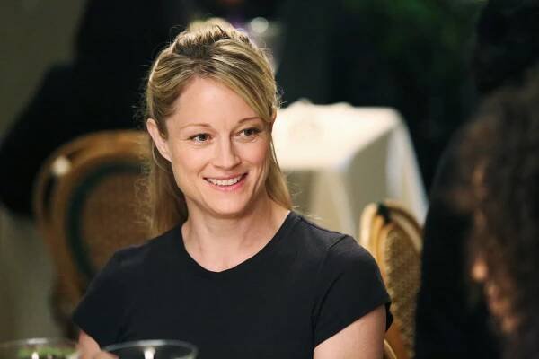 Fosterovi - Čistý štít - Z filmu - Teri Polo