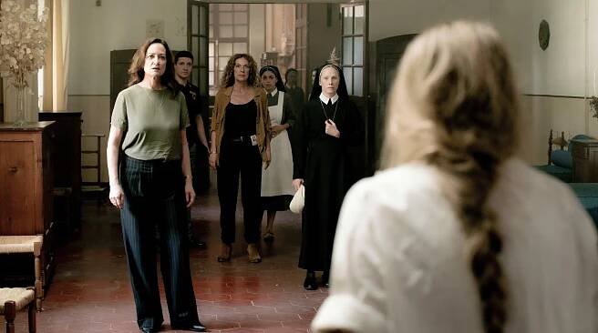 Die Diplomatin - Tod einer Nonne - Z filmu - Natalia Wörner, Clelia Sarto, Susanne Wuest, Maria Matschke