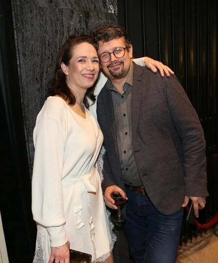 Divadelní premiéra spojuje: Tuna s Boudovou vrkali jako dvě hrdličky! A Kopta ukázal své ženy