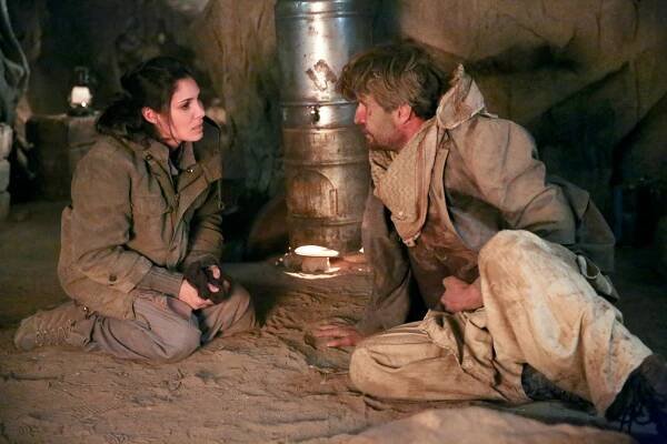 Námořní vyšetřovací služba L. A. - Nultý den - Z filmu - Daniela Ruah, Matthew Del Negro