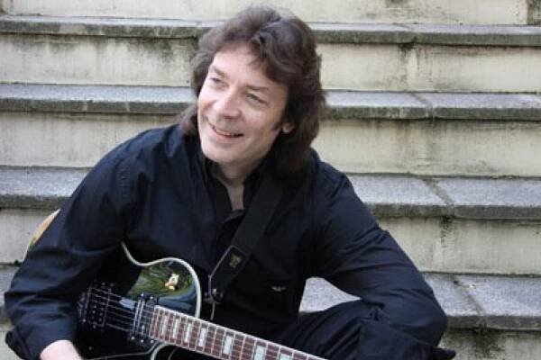 Steve Hackett se znovu rozpomíná na GENESIS | Spark Rock Magazine