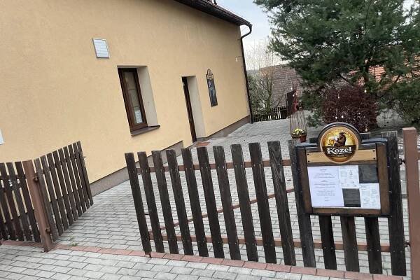 Restaurace a penzion U Kostela foto 1