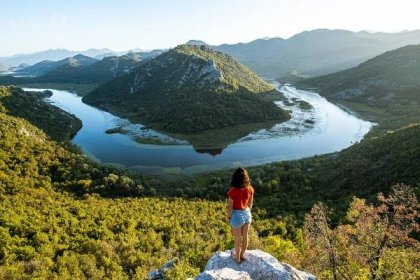 Skadarské jezero - Černá Hora / Albánie