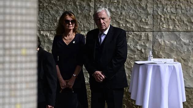 Pohřeb Jany Šulcové: Se zesnulou herečkou se loučili její blízcí i kolegové