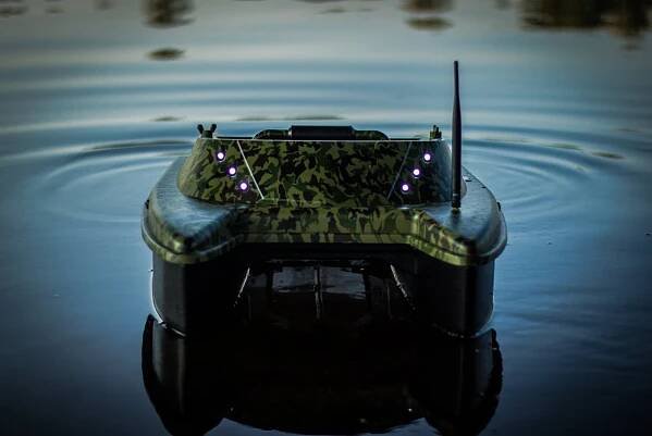 Devict Catamaran Fishing Robot