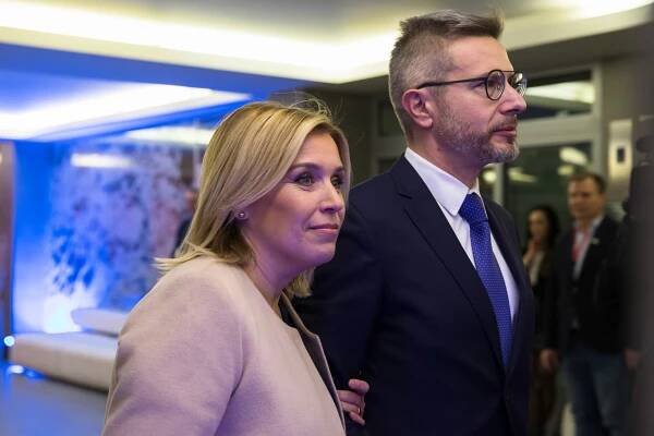 Foto: Babiš, Pavel a Nerudová se střetli v debatě. Takto přicházeli i s partnery