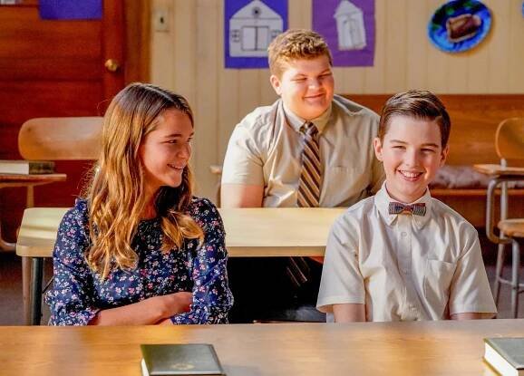 Malý Sheldon - Čmuchání za zády a obrat k ateismu - Z filmu - Raegan Revord, Wyatt McClure, Iain Armitage