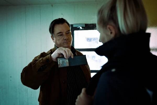 A Thin Line - Gefangen - Z filmu - Peter Kurth