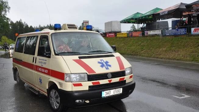 Na Karlovarsku se zřítil větroň, pilot zemřel