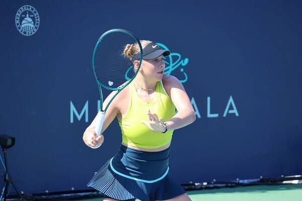 Soubor:Amanda Anisimova (2024 DC Open) 07.jpg – Wikipedie