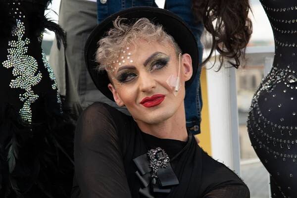 FOTO: Czech Cabaret Show od září nabídne dechberoucí akrobacii, ale i lechtivou burlesku