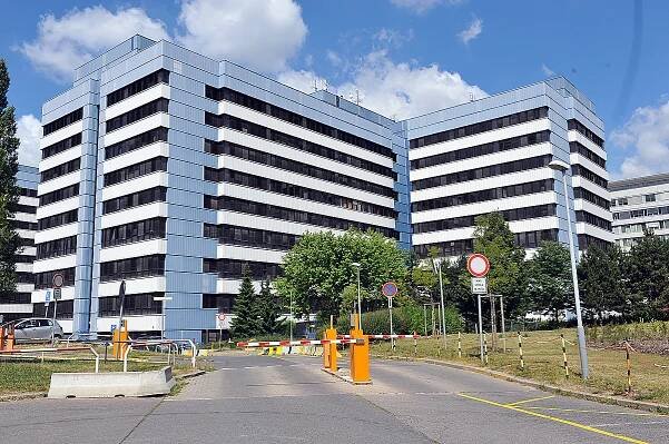 Nemocnice Motol vypisuje tendr na praní prádla za 150 milionů. Vyplatí se nám to, argumentuje