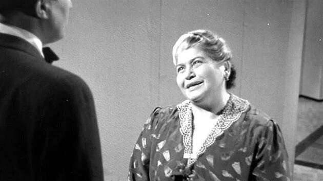 Antonie Nedošinská ve filmu Dívka v modrém (1939)