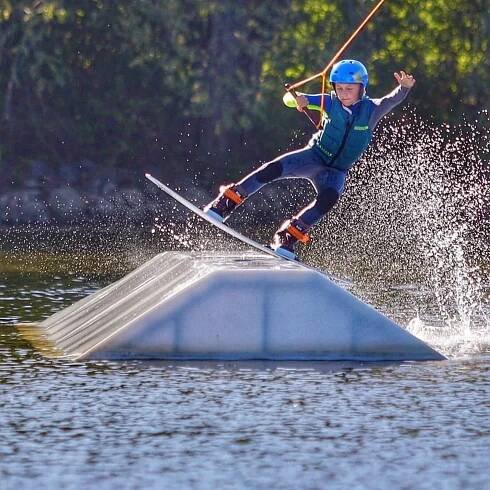 Wakeboarding na 15–60 minut pro 1–4 osoby