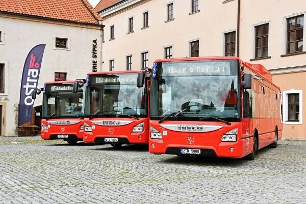 KAR group dodal první autobusy pro bezplatnou městskou hromadnou dopravu ve Valašském Meziříčí - KAR