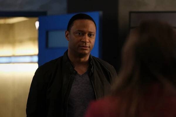 Flash - P.O.W. - Z filmu - David Ramsey